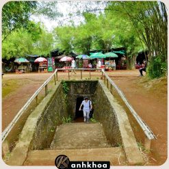 1️⃣ Private car service from Hoi An to Vinh Moc Tunnels