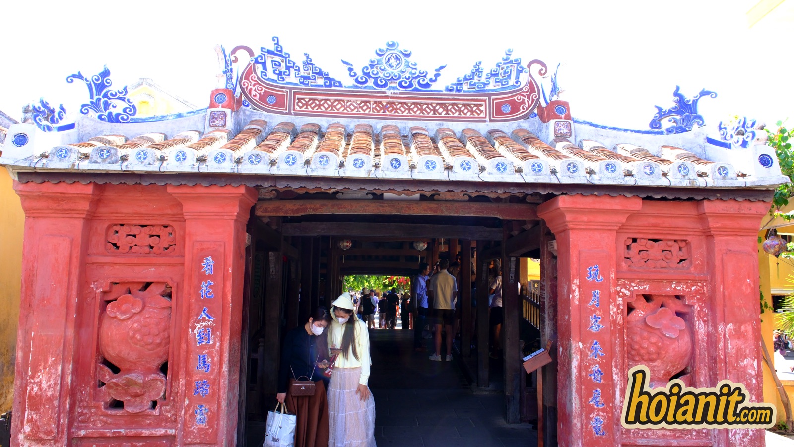 japanese covered bridge7 Entrance archway of the Japanese Covered Bridge with carved red relief panels