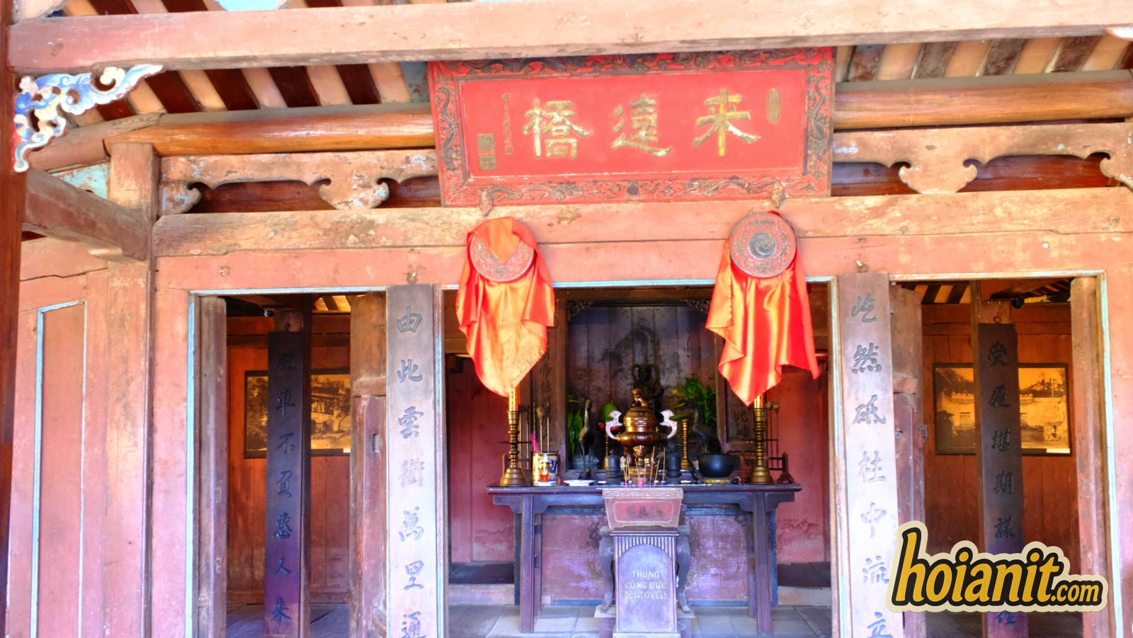 japanese covered bridge9 The gilded board reading Lai Vien Kieu above the shrine altar inside the Japanese Covered Bridge