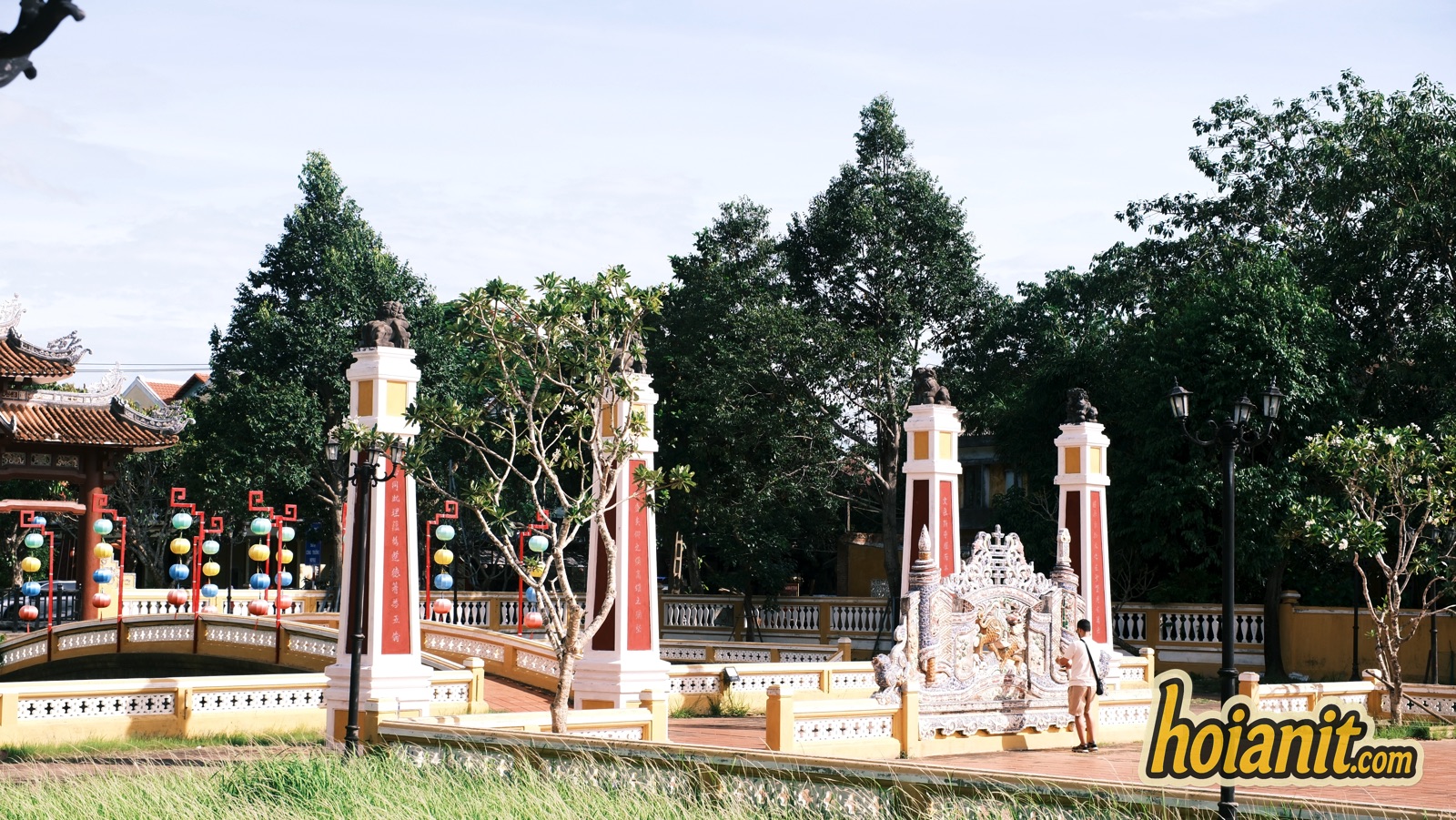 khong mieu hoi an4 Toàn cảnh khuôn viên Khổng miếu Hội An nhìn từ đường Trần Hưng Đạo