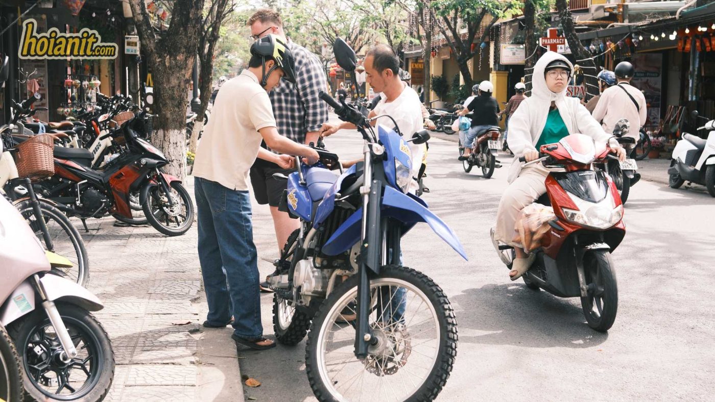 local experience in Hoi An by motorbike1 local experience in Hoi An by motorbike