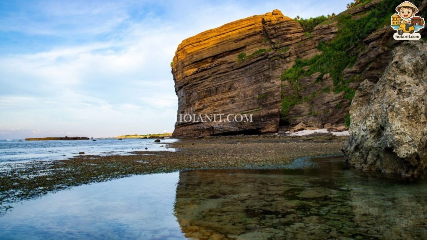 ly son island 00001 Pristine beach with clear blue water on Ly Son Island
