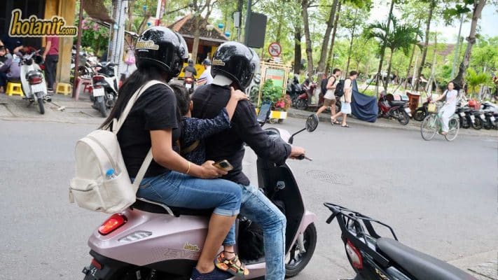 manual or automatic motorbike in Hoi An