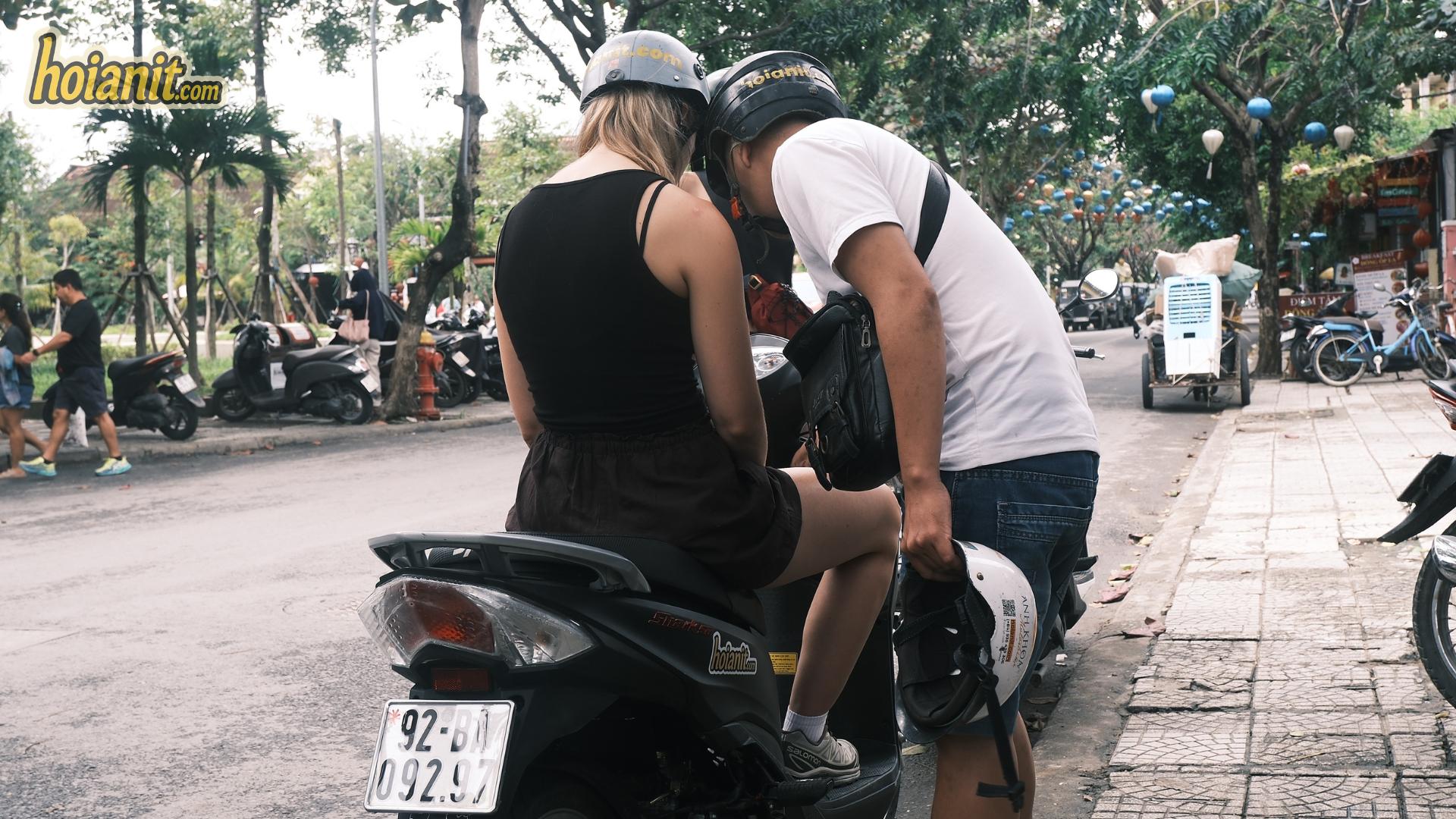 Tay Ninh motorbike rental: automatic scooters like these are the standard hire bike