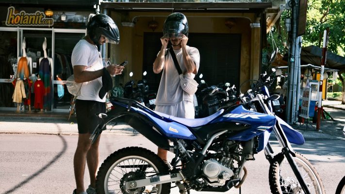 join the motorbike lesson in Hoi An