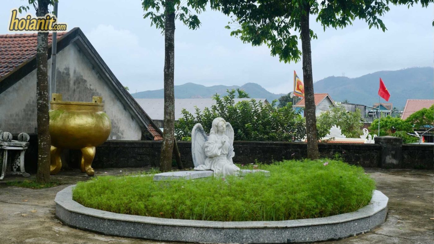 nha tho tra kieu 12 NHÀ THỜ GIÁO XỨ TRÀ KIỆU