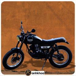 This Suzuki 125cc has been fully customized in the style of a classic Triumph café racer