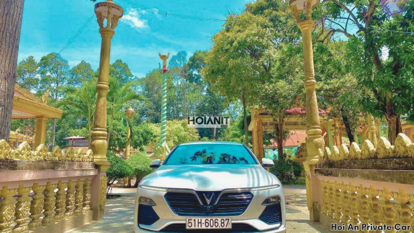 Private car service in Hoi An for airport transfers and day tours