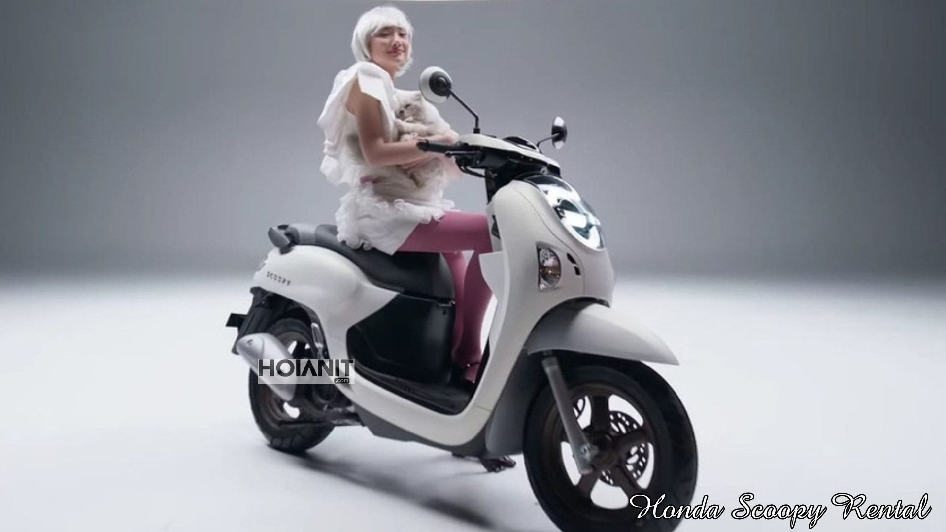 Easy and safe Honda Scoopy rental service in Hoi An