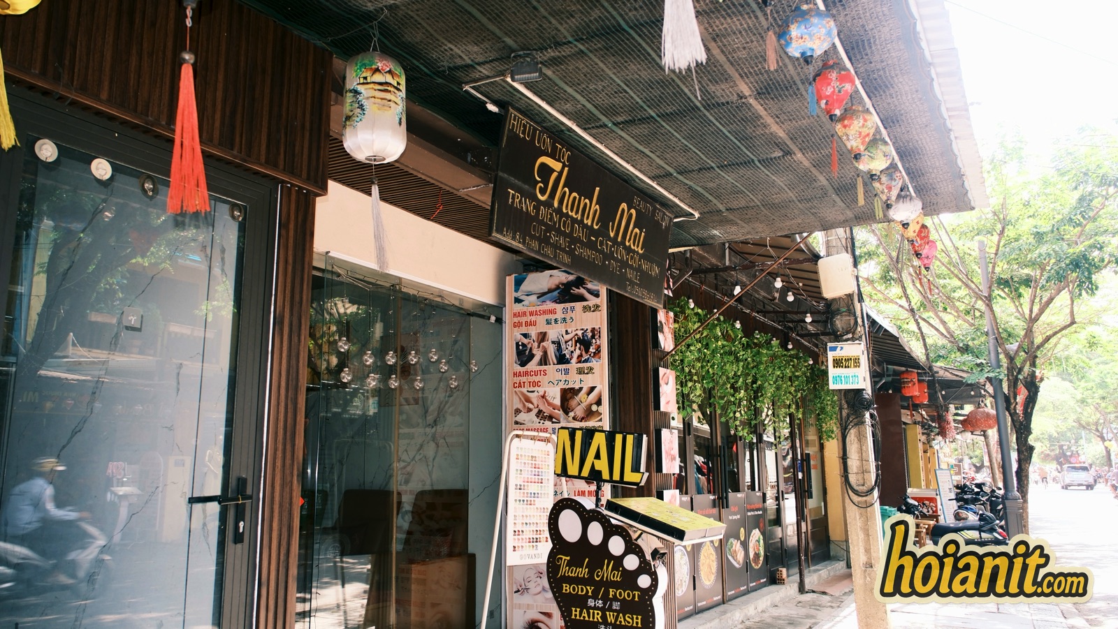 Mặt tiền Thanh Mai nhìn từ vỉa hè Phan Châu Trinh