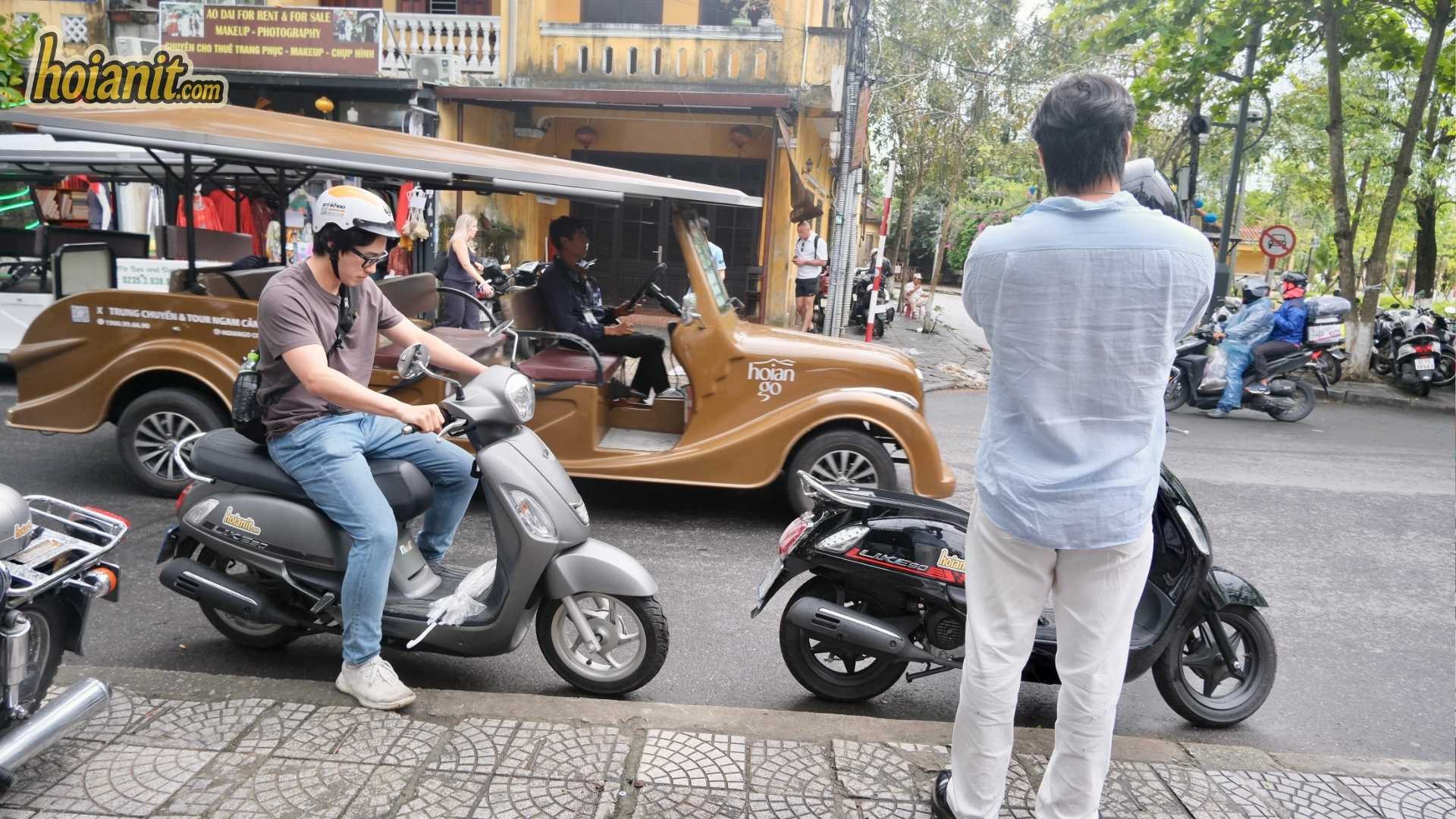 Setting off from the Hai Van Pass motorbike rental shop at 84 Phan Chau Trinh, Hoi An