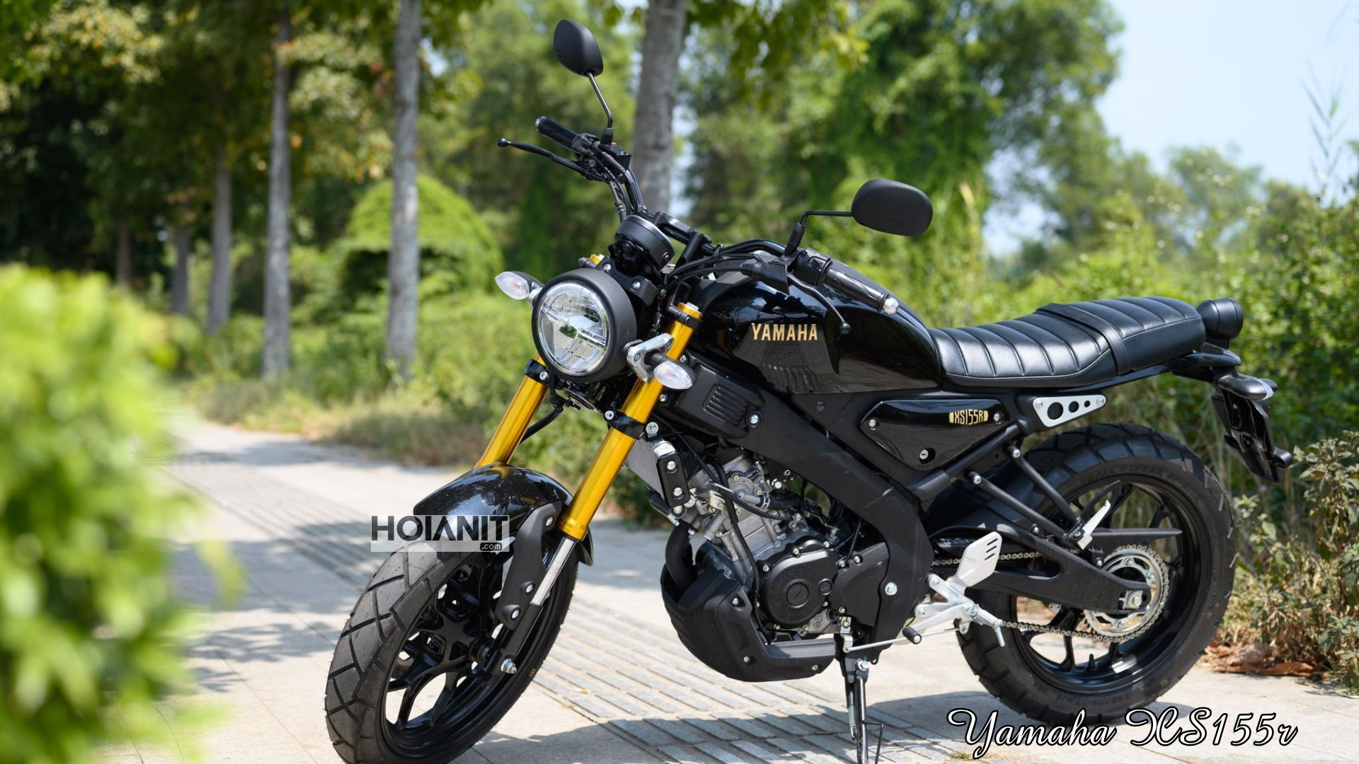 Adventure-ready Yamaha XS155R motorbike rental Hoi An