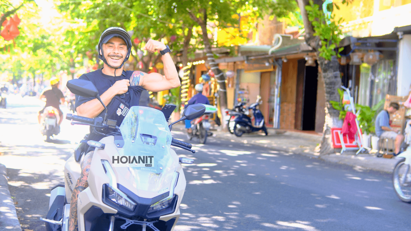 ホイアンのバイクレンタル店Anh Khoaの外観